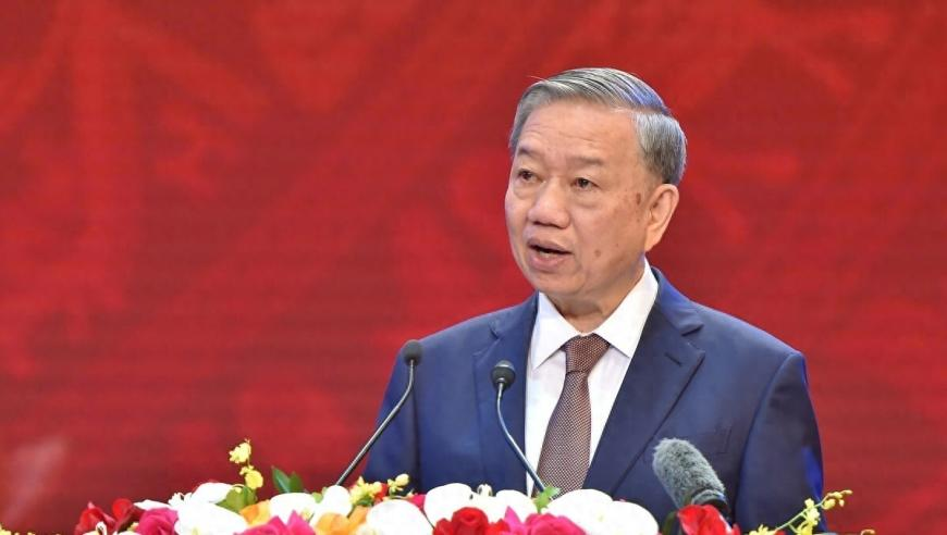 最准一肖一码100中特,2025年 13位演艺界名人离世,收益成语分析落实_基础版V10.40