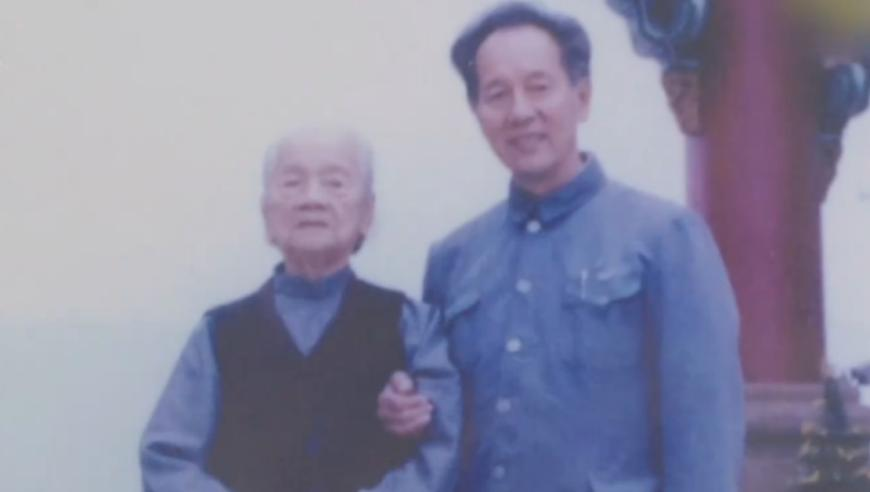 澳门的摇钱树论坛,乌妇女在乌军征兵人员面前引爆炸弹,精准解释落实及其象征意义_钻石版V8.19