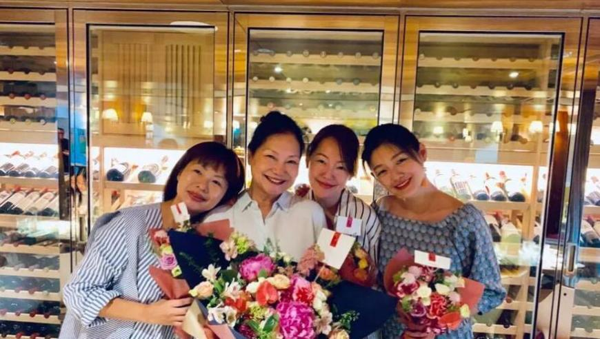 新澳门开奖结果2025今晚开奖直播,饺子终于从1亿画到百亿,最新答案解释落实_储蓄版V1.95